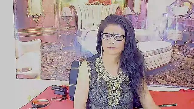 IndianAllure online show from 03/19/26, 05:44