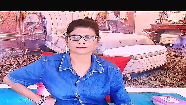 IndianAllure online show from 04/20/26, 05:43