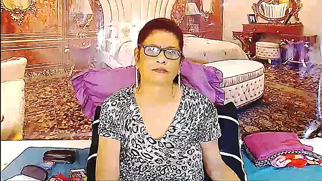 IndianAllure online show from 04/23/26, 06:25