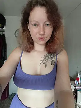 Snapshot of Frost_foxy chatting on 07/15/26, 03:45 Frost foxy online show from 07/15/26, 03:45