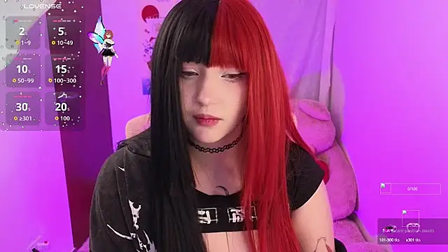 Snapshot of KuroChan420 chatting on 09/26/25, 01:42 KuroChan420 online show from 09/26/25, 01:42