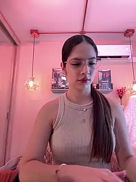 Zoe Bae online show from 03/18/25, 10:04