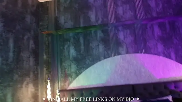 Charlotte Germanotta  online show from 01/18/26, 03:49