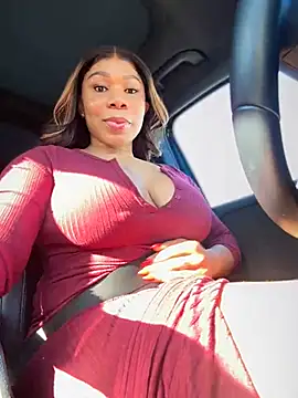 Snapshot of Belle___ chatting on 01/17/25, 03:43 Belle online show from 01/17/25, 03:43