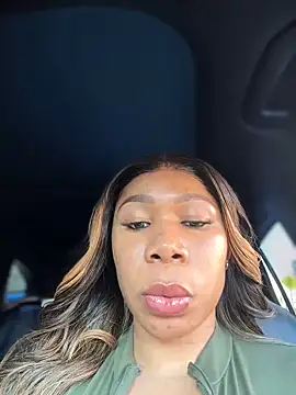 Snapshot of Belle___ chatting on 02/02/25, 02:13 Belle online show from 02/02/25, 02:13