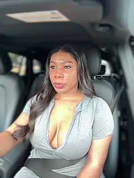 Snapshot of Belle___ chatting on 02/07/25, 04:35 Belle online show from 02/07/25, 04:35