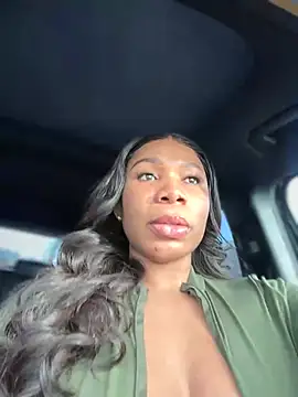 Snapshot of Belle___ chatting on 02/08/25, 02:05 Belle online show from 02/08/25, 02:05