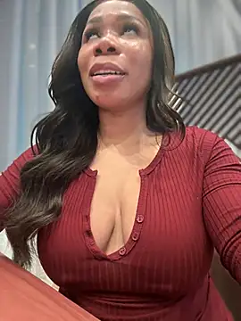 Snapshot of Belle___ chatting on 02/09/25, 05:01 Belle online show from 02/09/25, 05:01