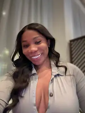 Snapshot of Belle___ chatting on 02/23/25, 02:51 Belle online show from 02/23/25, 02:51