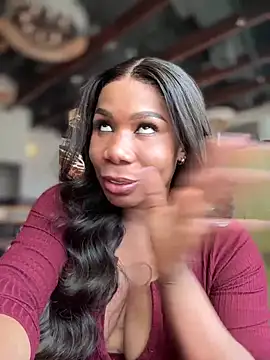 Snapshot of Belle___ chatting on 03/07/25, 06:11 Belle online show from 03/07/25, 06:11