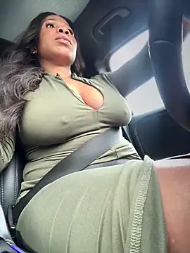 Snapshot of Belle___ chatting on 03/15/25, 09:38 Belle online show from 03/15/25, 09:38