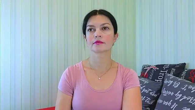  Lily  online show from 12/05/24, 09:06