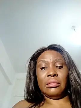 Snapshot of BigButtGodess chatting on 12/29/24, 02:27 BigButtGodess online show from 12/29/24, 02:27