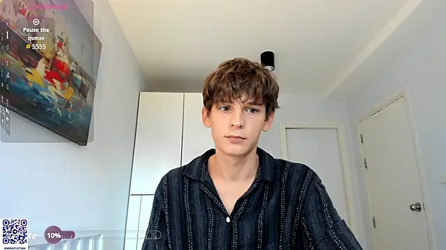 MiracleCam online show from 11/08/25, 02:34