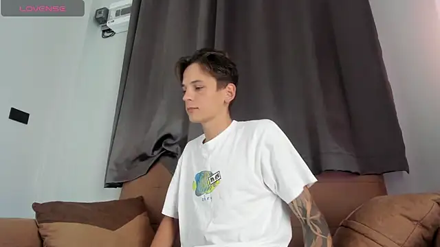 MiracleCam online show from 01/15/26, 01:43