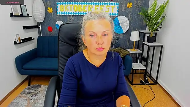 Abby Moore  online show from 09/10/25, 12:27