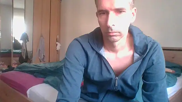 Geiler-boy313 online show from 04/16/26, 08:59