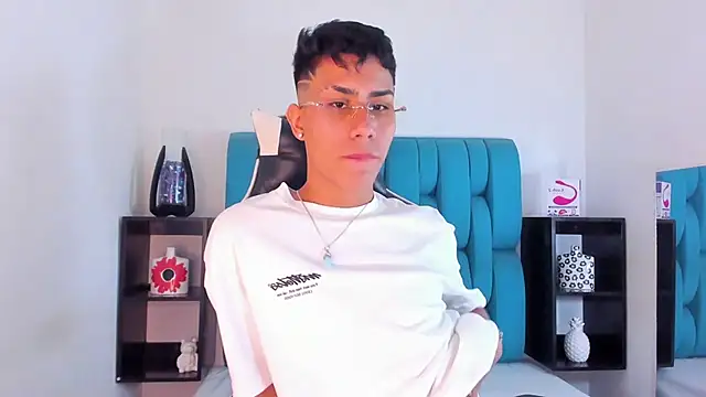 AlanNaughty online show from 01/25/25, 10:18