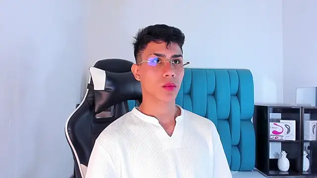 AlanNaughty online show from 02/12/25, 04:01