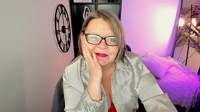 Shannonshine online show from 04/08/26, 01:22