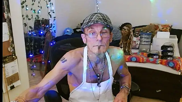 Snapshot of mycock2474u chatting on 03/03/25, 04:03 mycock2474u online show from 03/03/25, 04:03