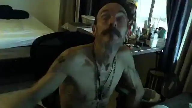 Snapshot of mycock2474u chatting on 10/11/25, 02:15 mycock2474u online show from 10/11/25, 02:15