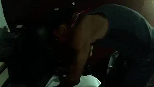 Snapshot of mycock2474u chatting on 10/31/25, 06:47 mycock2474u online show from 10/31/25, 06:47