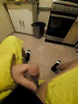 Snapshot of david_geam chatting on 12/27/24, 04:47 david geam online show from 12/27/24, 04:47