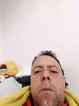 Snapshot of david_geam chatting on 12/28/24, 06:18 david geam online show from 12/28/24, 06:18