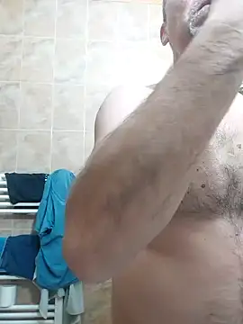 Snapshot of david_geam chatting on 01/03/25, 05:53 david geam online show from 01/03/25, 05:53