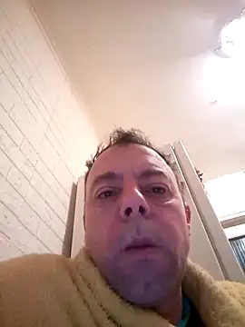 Snapshot of david_geam chatting on 01/06/25, 12:05 david geam online show from 01/06/25, 12:05