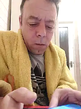 Snapshot of david_geam chatting on 01/24/25, 04:27 david geam online show from 01/24/25, 04:27