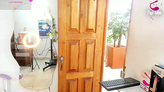 sofia gold  online show from 04/08/26, 03:45