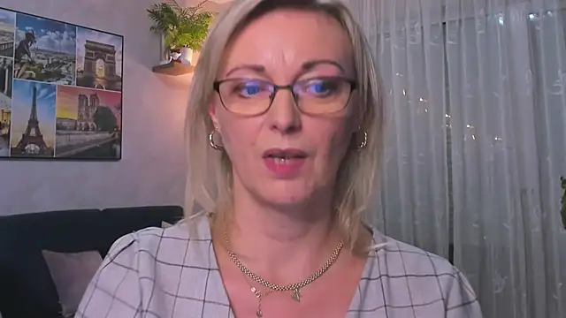 vanessa chat online show from 12/19/24, 09:06
