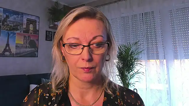 vanessa chat online show from 11/06/25, 02:18