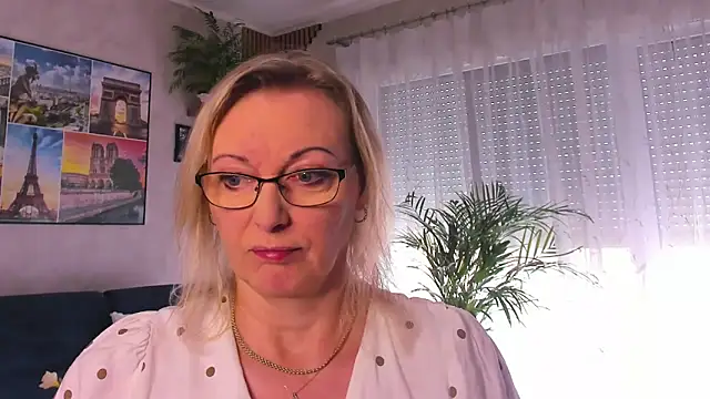 vanessa chat online show from 04/08/26, 01:33