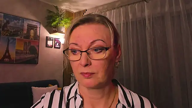 vanessa chat online show from 04/15/26, 07:58