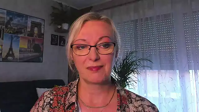 vanessa chat online show from 04/29/26, 05:30