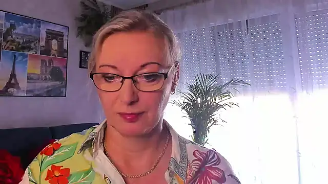 Snapshot of vanessa_chat chatting on 06/24/26, 01:54 vanessa chat online show from 06/24/26, 01:54