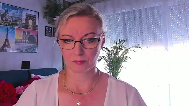 Snapshot of vanessa_chat chatting on 06/28/26, 01:28 vanessa chat online show from 06/28/26, 01:28