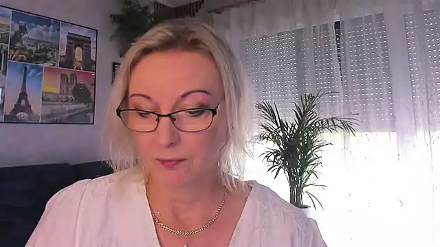 Snapshot of vanessa_chat chatting on 07/12/26, 01:13 vanessa chat online show from 07/12/26, 01:13
