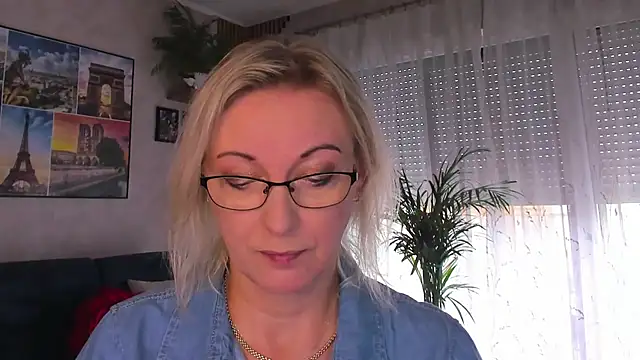 Snapshot of vanessa_chat chatting on 07/15/26, 01:27 vanessa chat online show from 07/15/26, 01:27