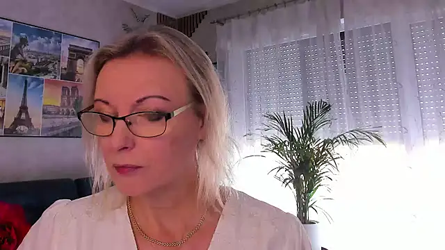 Snapshot of vanessa_chat chatting on 08/03/26, 01:27 vanessa chat online show from 08/03/26, 01:27