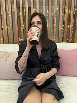 Snapshot of HotyWinter chatting on 03/06/25, 06:05 HotyWinter online show from 03/06/25, 06:05