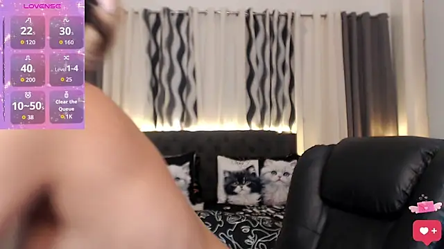 Evalyn Shemale online show from 03/23/26, 12:58