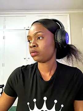 LuciousLips96 online show from 10/26/25, 07:25