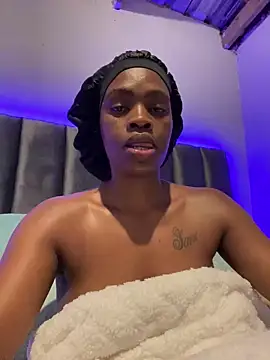 LuciousLips96 online show from 12/20/25, 08:05