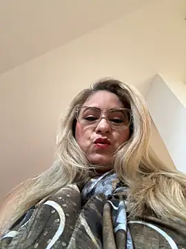 x elena x online show from 02/15/25, 08:11