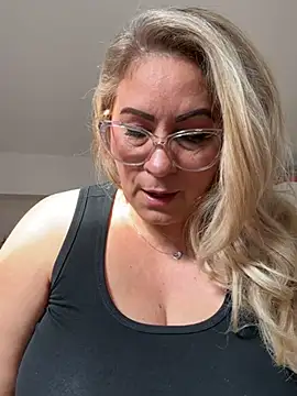 x elena x online show from 02/24/25, 12:05