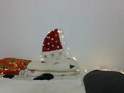 Snapshot of TRIISTAN_KING10 chatting on 12/28/24, 12:04 TRIISTAN KING10 online show from 12/28/24, 12:04